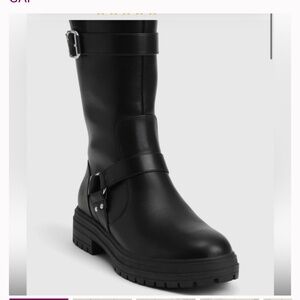 Black moto boots
